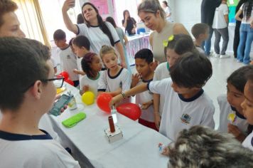 Foto - Feira de Conhecimento: Escola Municipal Antônio Ferreira