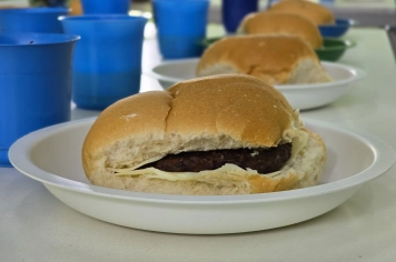 Foto - Lanche Especial de Fim de Ano – Creche Municipal Teresa Rossi