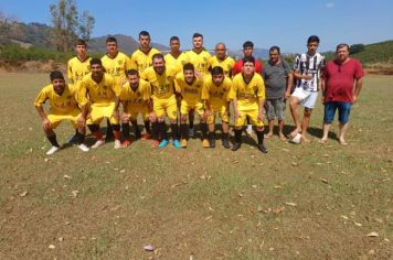 Foto - Cruzeirinho Empata com Folha Seca e Atletas Recebem Certificados de Participação