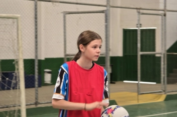 Foto relacionada - Treino de Férias movimenta Albertina com vôlei, futsal e futebol de campo durante todo o mês de janeiro