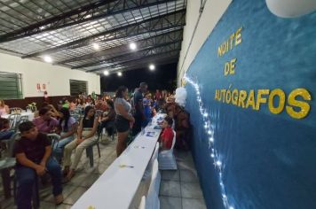 Foto - Noite de Autógrafos na Pré-Escola Luzia Sanches Diniz celebra educação, cultura e criatividade