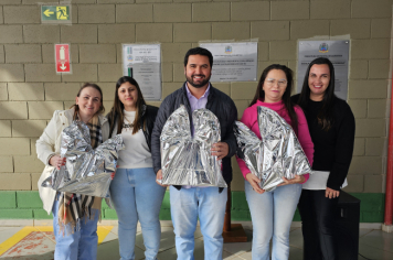 Foto - Professores da rede municipal de Albertina recebem Chromebooks para uso pedagógico