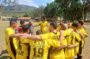 Foto - Cruzeirinho Empata com Folha Seca e Atletas Recebem Certificados de Participação