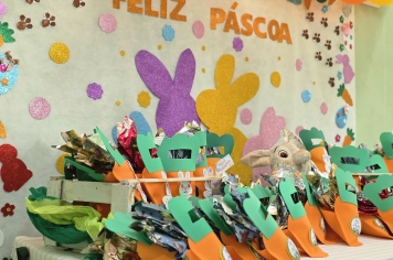 Foto - Entrega de Ovos de Páscoa Escolas Municipais