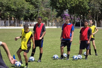 Foto - Treino de Futebol de Campo (Crianças e Adolescentes)