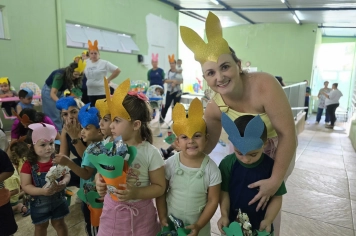 Foto - Entrega de Ovos de Páscoa Escolas Municipais