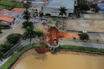 Foto - Manutenção no Parque do Lago
