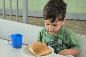 Foto - Lanche Especial de Fim de Ano – Creche Municipal Teresa Rossi