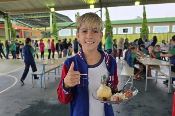 Foto - Churrasco na Escola Municipal Antonio Ferreira