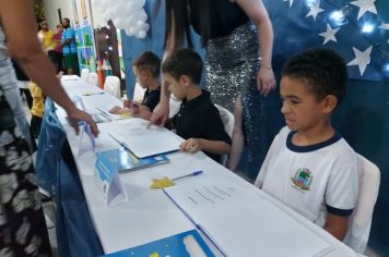 Foto - Noite de Autógrafos na Pré-Escola Luzia Sanches Diniz celebra educação, cultura e criatividade