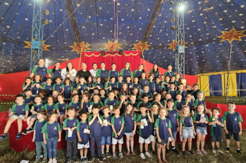 Foto - Crianças da Pré-Escola vivem dia mágico no circo em Jacutinga