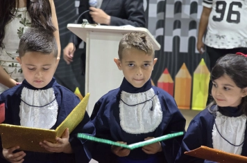 Foto - Formatura Pré-Escola Luzia Sanches Diniz