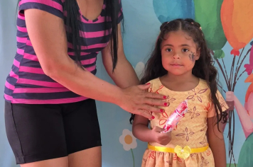 Foto - Uma semana inesquecível de cores, fantasia e sorrisos na Creche Municipal Tereza Rossi