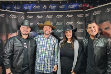 Foto - Tradição e fé embalaram o segundo dia do rodeio