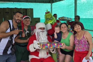 Foto - Natal na Praça – Albertina de Luz 2025