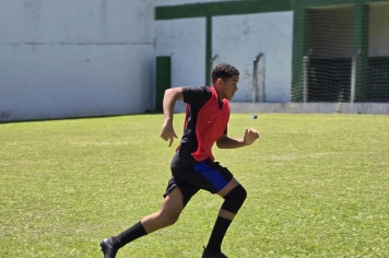 Foto - Treino de Futebol de Campo (Crianças e Adolescentes)