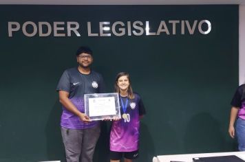 Foto - Time de Futsal Feminino de Albertina Recebe Honraria na Câmara Municipal