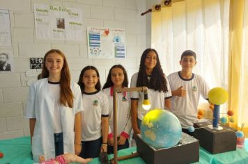 Foto - Feira de Conhecimento: Escola Municipal Antônio Ferreira