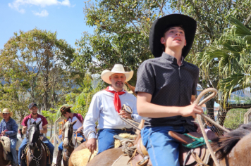 Foto - 6ª Cavalgada Beneficente ao Natal