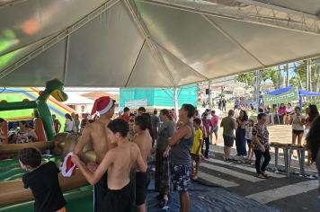 Foto - Natal na Praça – Albertina de Luz 2025