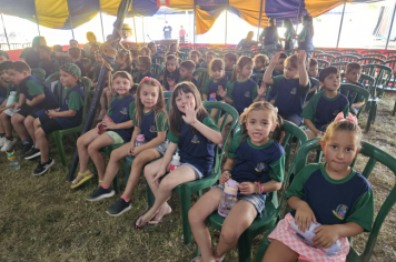 Foto - Crianças da Pré-Escola vivem dia mágico no circo em Jacutinga