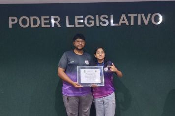 Foto - Time de Futsal Feminino de Albertina Recebe Honraria na Câmara Municipal