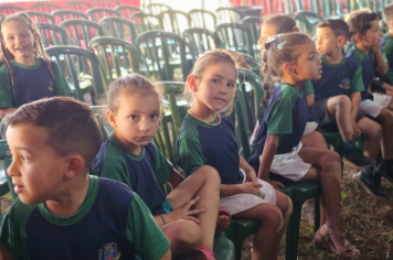Foto - Crianças da Pré-Escola vivem dia mágico no circo em Jacutinga