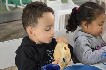 Foto - Lanche Especial de Fim de Ano – Creche Municipal Teresa Rossi