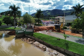 Foto - Manutenção no Parque do Lago