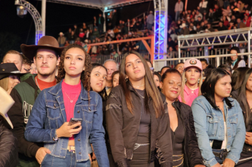 Foto - Tradição e fé embalaram o segundo dia do rodeio