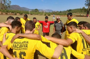 Foto - Cruzeirinho Empata com Folha Seca e Atletas Recebem Certificados de Participação