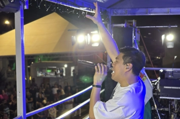 Foto - 6º Dia da 8º Semana Evangélica (Show de Encerramento - Juliano Son | Ministério Livres)