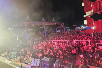 Foto - Tradição e fé embalaram o segundo dia do rodeio