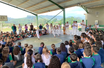 Foto - Capoeira, Cultura e Educação na Escola Antonio Ferreira