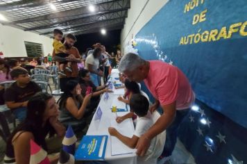 Foto - Noite de Autógrafos na Pré-Escola Luzia Sanches Diniz celebra educação, cultura e criatividade