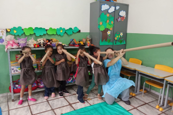 Foto - Atividade lúdica estimula aprendizado e imaginação das crianças do Maternal