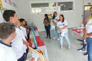 Foto - Feira de Conhecimento: Escola Municipal Antônio Ferreira