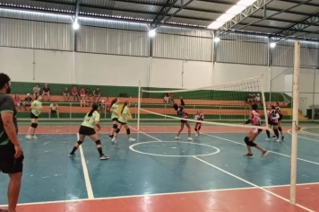Foto - Primeiro amistoso das categorias de base do vôlei