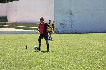 Foto - Treino de Futebol de Campo (Crianças e Adolescentes)