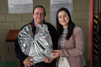 Foto - Professores da rede municipal de Albertina recebem Chromebooks para uso pedagógico