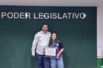 Foto - Time de Futsal Feminino de Albertina Recebe Honraria na Câmara Municipal