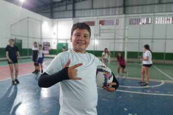 Foto - Treino de Vôlei Infantil e Adolescentes