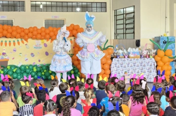 Foto - Entrega de Ovos de Páscoa Escolas Municipais