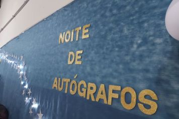 Foto - Noite de Autógrafos na Pré-Escola Luzia Sanches Diniz celebra educação, cultura e criatividade