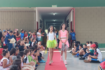 Foto - Dia de Fantasia na Escola Municipal Antônio Ferreira