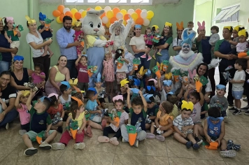 Foto - Entrega de Ovos de Páscoa Escolas Municipais