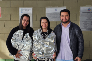 Foto - Professores da rede municipal de Albertina recebem Chromebooks para uso pedagógico