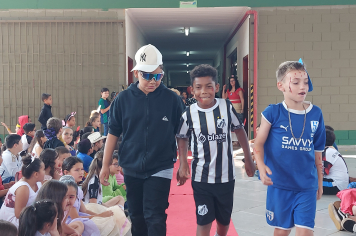 Foto - Dia de Fantasia na Escola Municipal Antônio Ferreira
