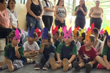 Foto - Entrega de Ovos de Páscoa Escolas Municipais