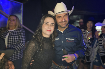 Foto - Tradição e fé embalaram o segundo dia do rodeio